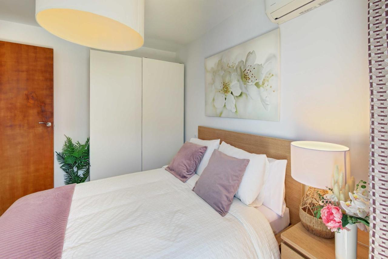 Apartament Pau Casals, 2 Min Walk From The Sea & Sea View 滨海略雷特 外观 照片