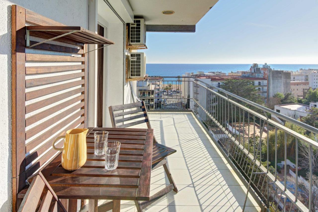Apartament Pau Casals, 2 Min Walk From The Sea & Sea View 滨海略雷特 外观 照片